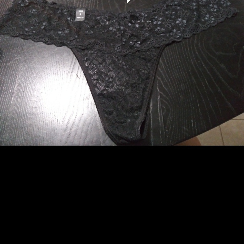 Size 4x torrid black thongs